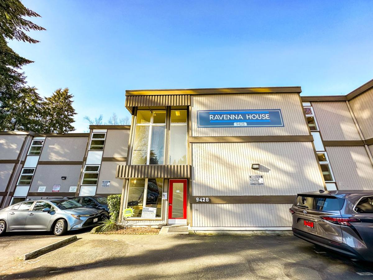 Apartment for rent at 9428 Ravenna Ave NE, Seattle, WA 98115