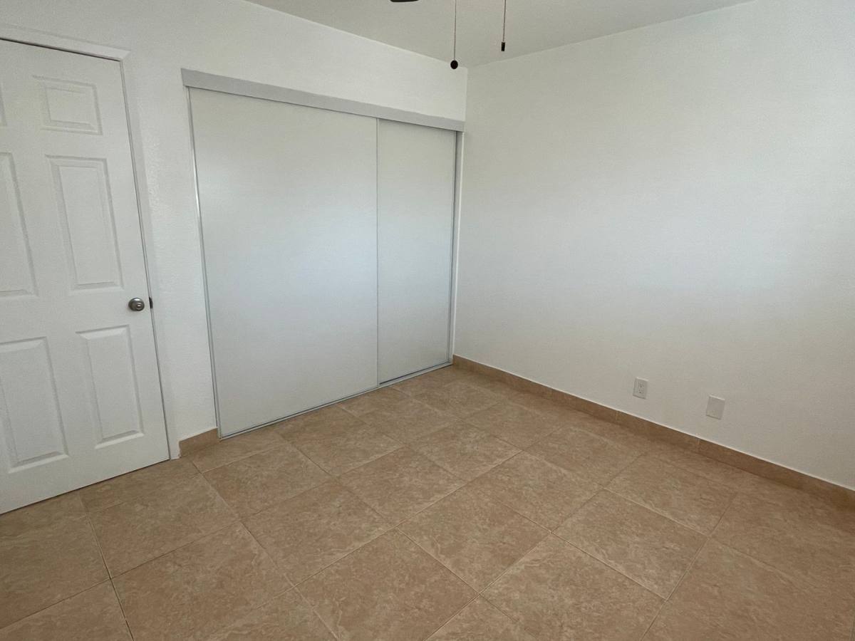 Apartment for rent at 980 W Bishop St, Santa Ana, CA 92703
