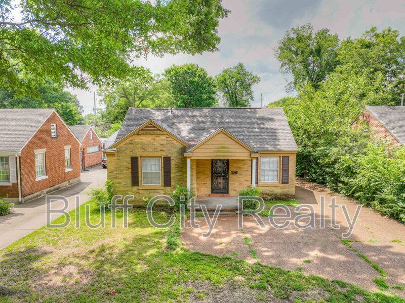 House for rent at 3799 Douglass Ave, Memphis, TN 38111