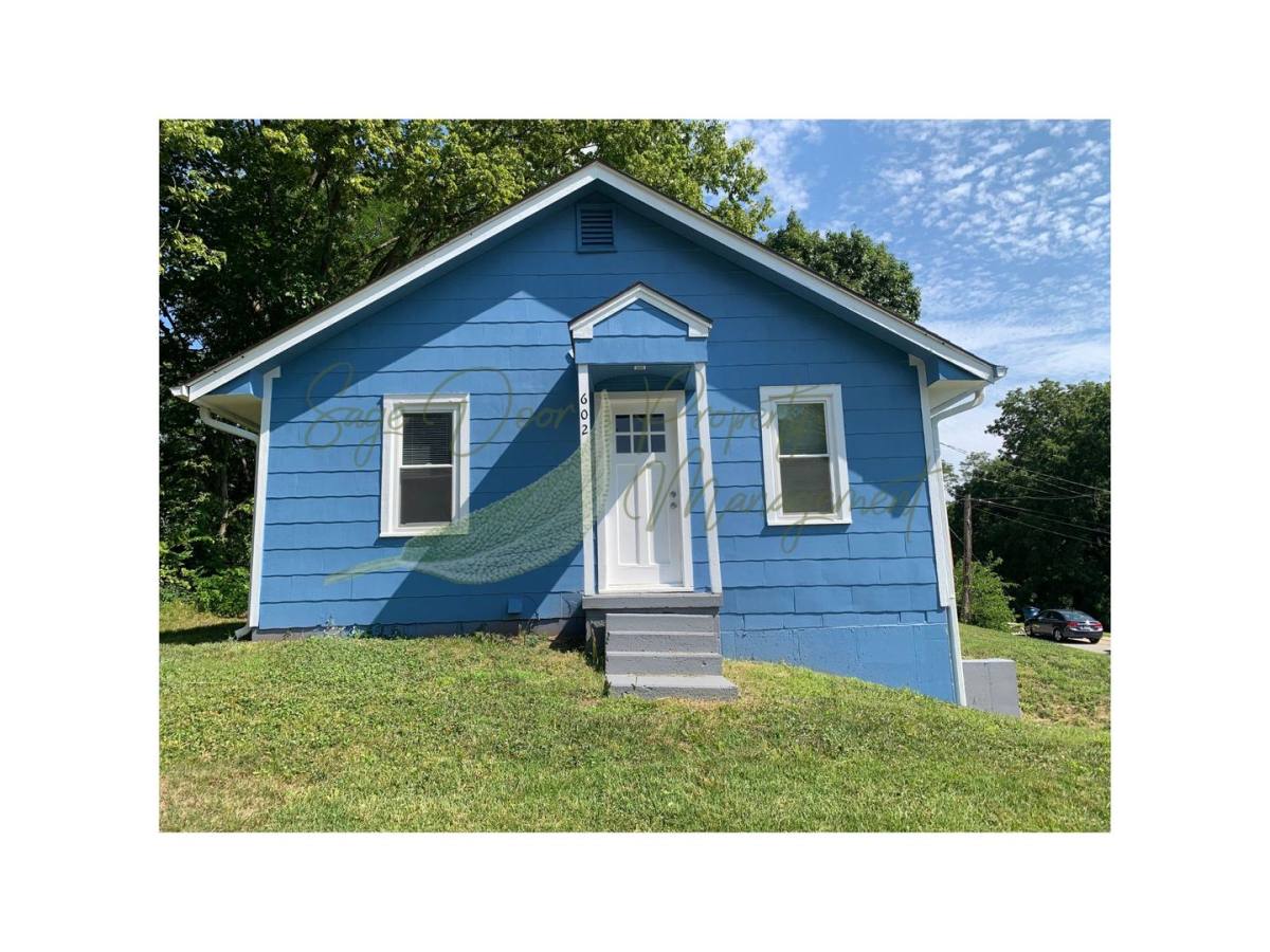 House for rent at 602 Elm St, Liberty, MO 64068