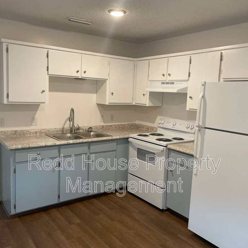 House for rent at 424 S Ainsley St, New Brockton, AL 36351