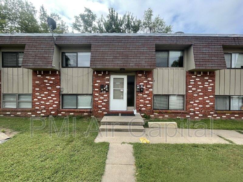 1706 S Fern St #3, Wichita, KS 67213