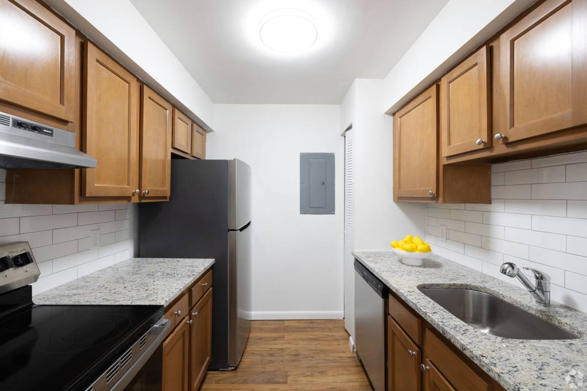 Apartment for rent at 587 Broadway, Albany, NY 12204