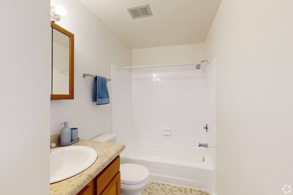 Apartment for rent at 587 Broadway, Albany, NY 12204