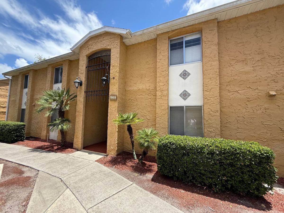 Condo for rent at 1869 Toucan Way, Sarasota, FL 34232