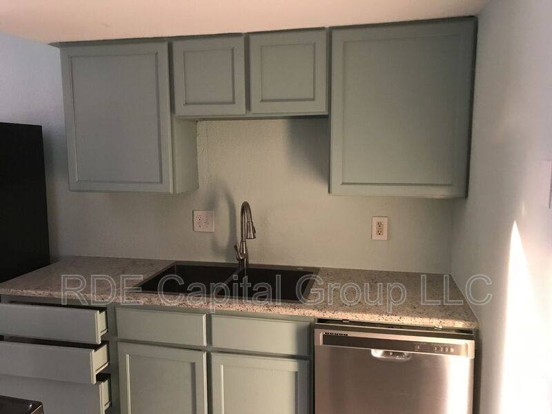 Apartment for rent at 811 S Mesquite St #8, Arlington, TX 76010