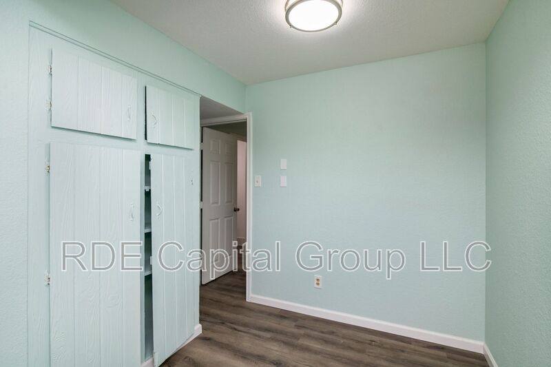Apartment for rent at 811 S Mesquite St #8, Arlington, TX 76010