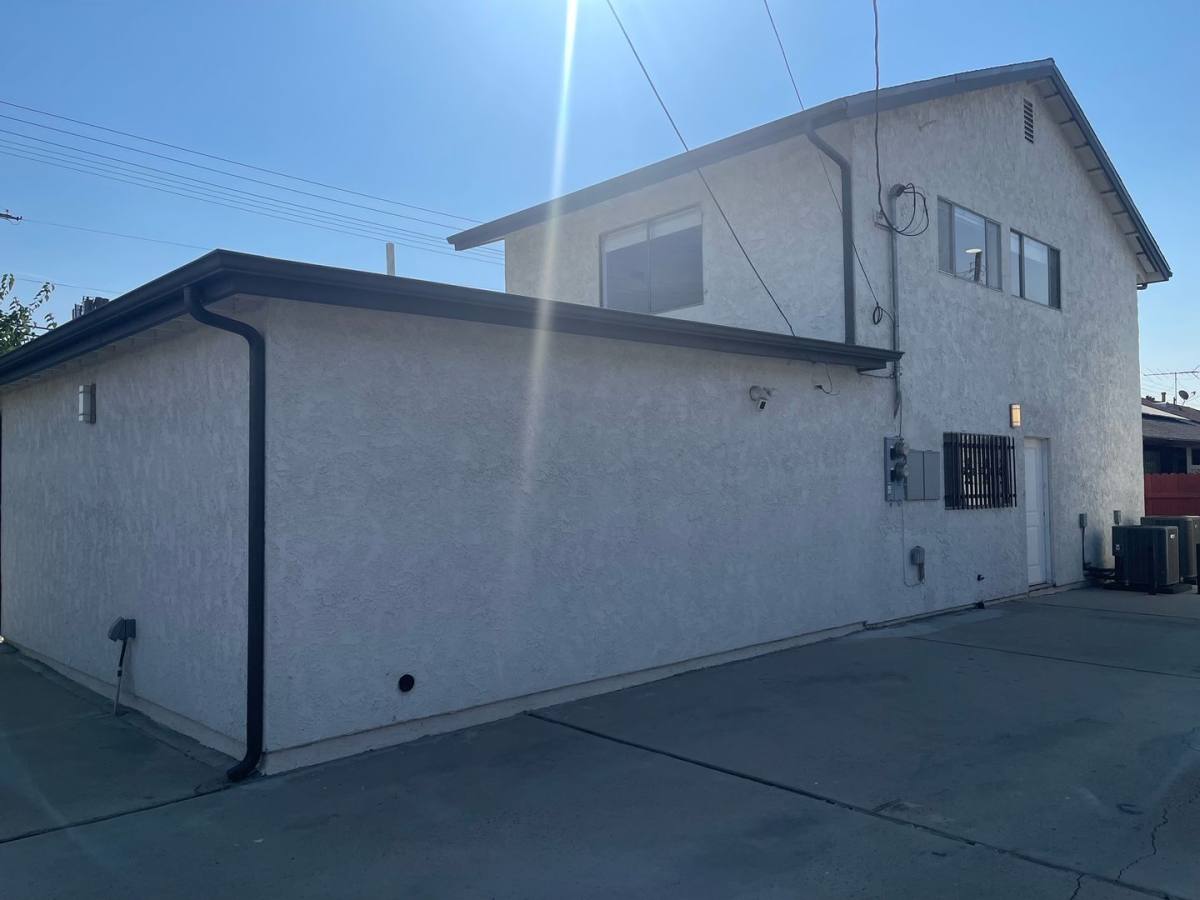 Townhouse for rent at 9791 Arleta Ave, Pacoima, CA 91331