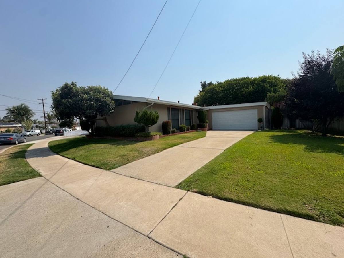 House for rent at 3001 Admiral Ave, San Diego, CA 92123