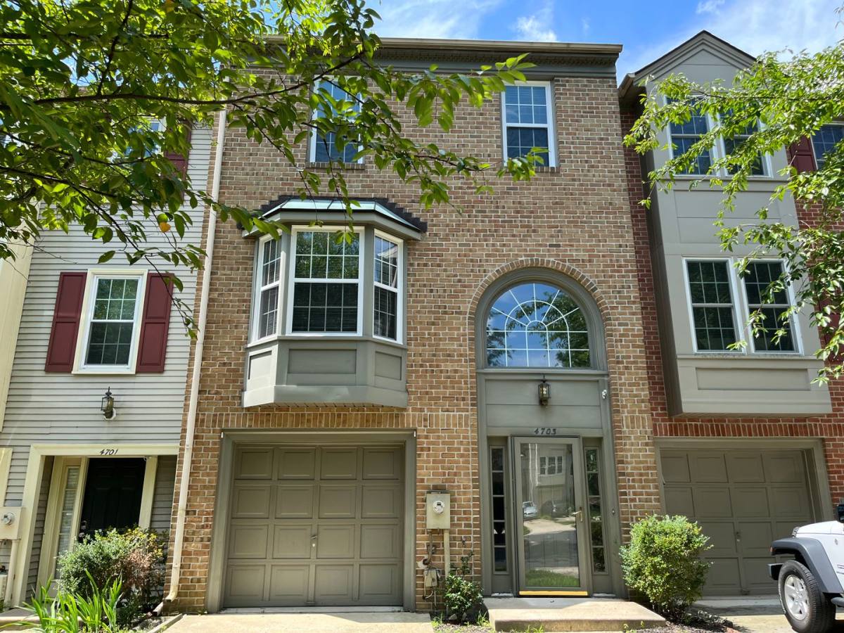 Townhouse for rent at 4703 Columbia Rd, Ellicott City, MD 21042