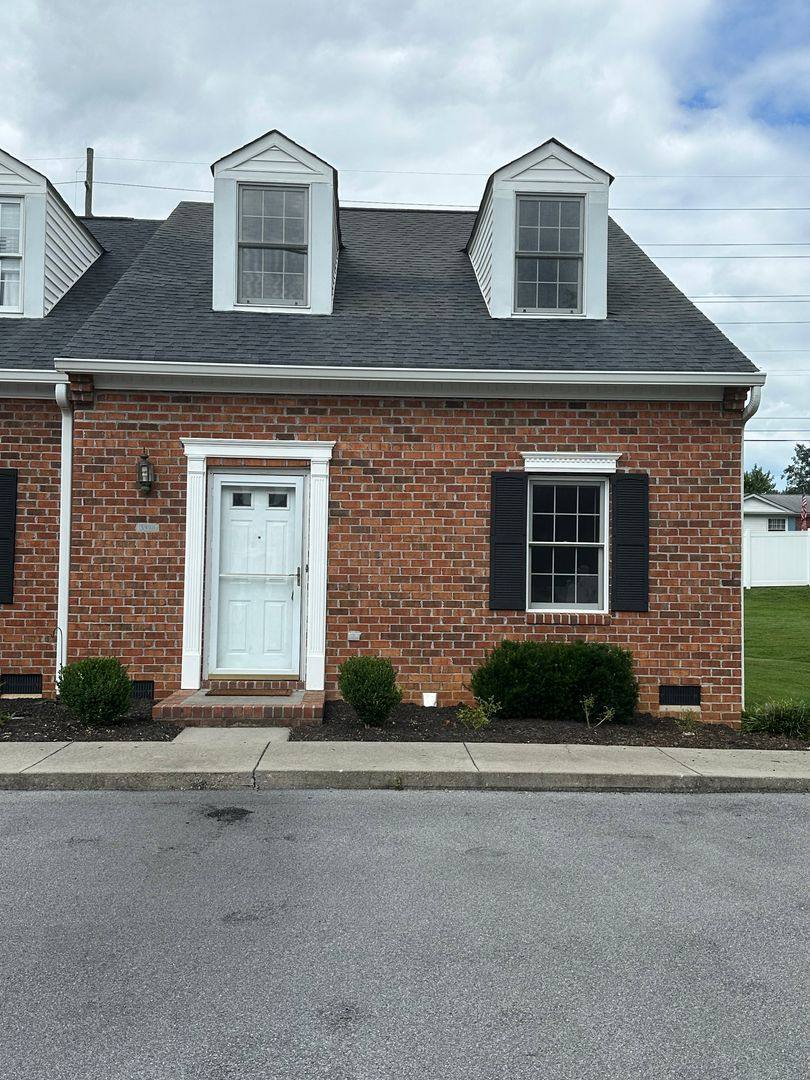 Condo for rent at 511 Hickory Rd, Bristol, TN 37620