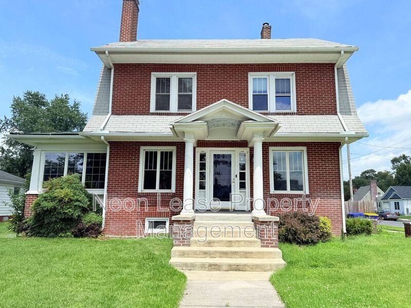 House for rent at 302 Pennsylvania Ave, Seaford, DE 19973
