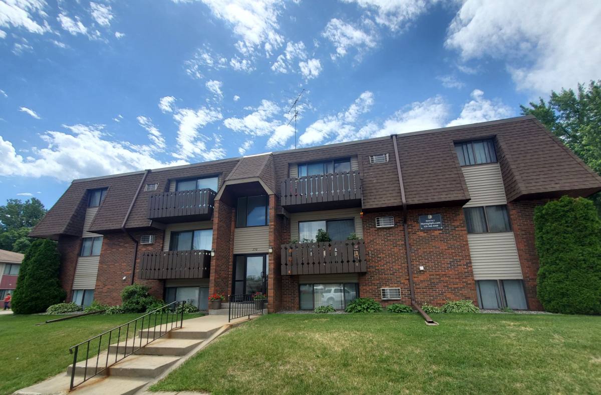 Apartment for rent at 250 Pine St, Foley, MN 56329