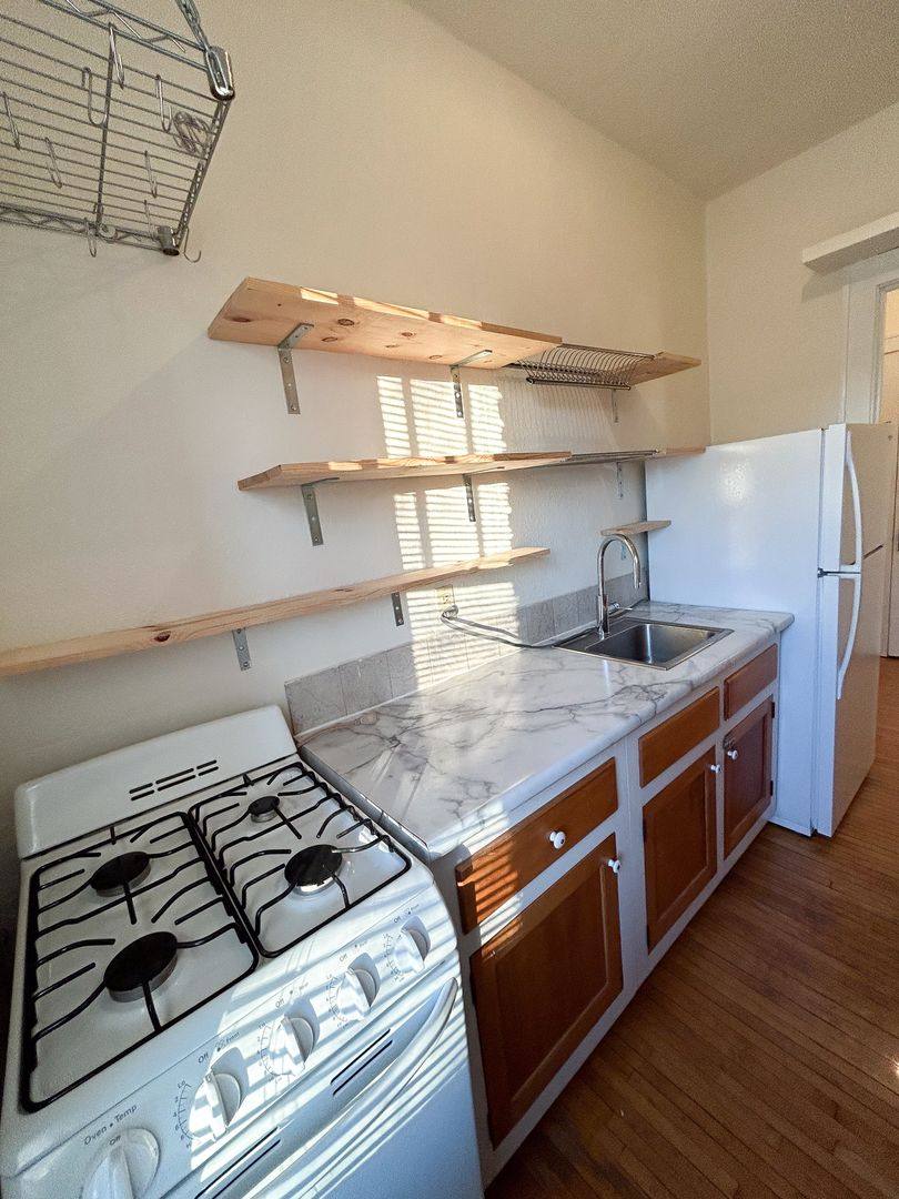 Apartment for rent at 1929 Fremont Ave S, Minneapolis, MN 55403