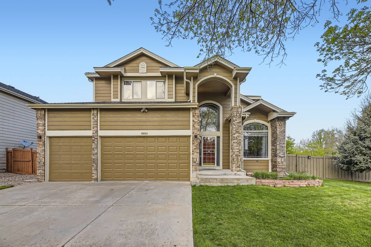 House for rent at 6631 W Alamo Dr, Littleton, CO 80123