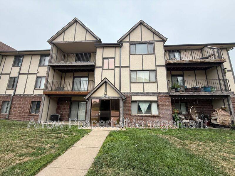 Apartment for rent at 2334 N 44th St #22, Lincoln, NE 68504