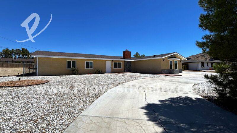 House for rent at 16028 Venango Rd, Apple Valley, CA 92307