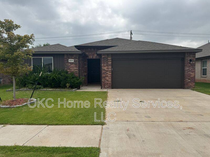 House for rent at 4217 Palmetto Bluff Dr, Mustang, OK 73064
