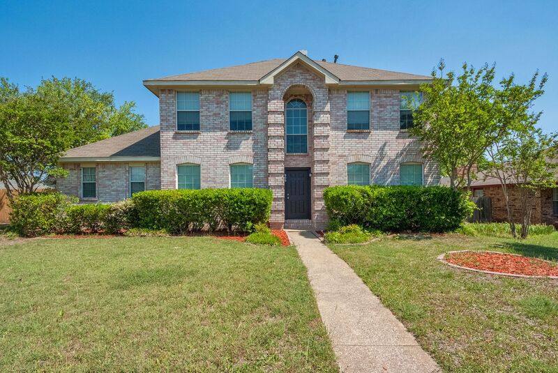 House for rent at 909 Madera Dr, Desoto, TX 75115