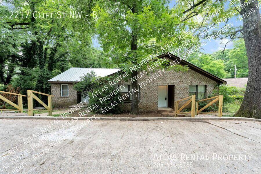 House for rent at 2217 Clift St NW #B, Huntsville, AL 35810