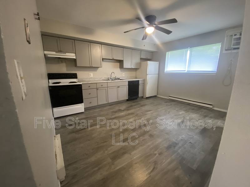 Apartment for rent at 3241 S Douglas Ave Bldg B-5, Springfield, IL 62704