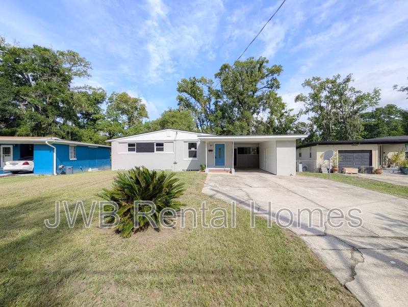House for rent at 3702 Colebrooke Dr, Jacksonville, FL 32210