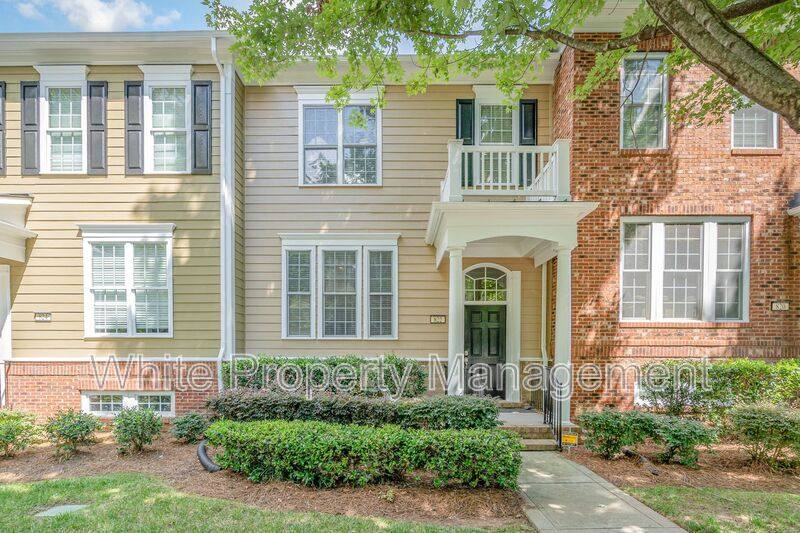 Townhouse for rent at 822 Granby Dr, Fort Mill, SC 29708