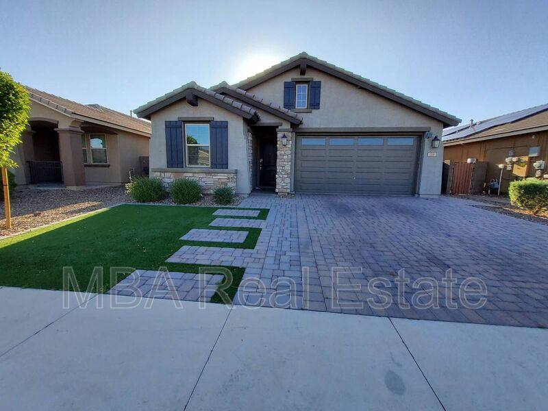 House for rent at 704 N 152nd Dr, Goodyear, AZ 85338