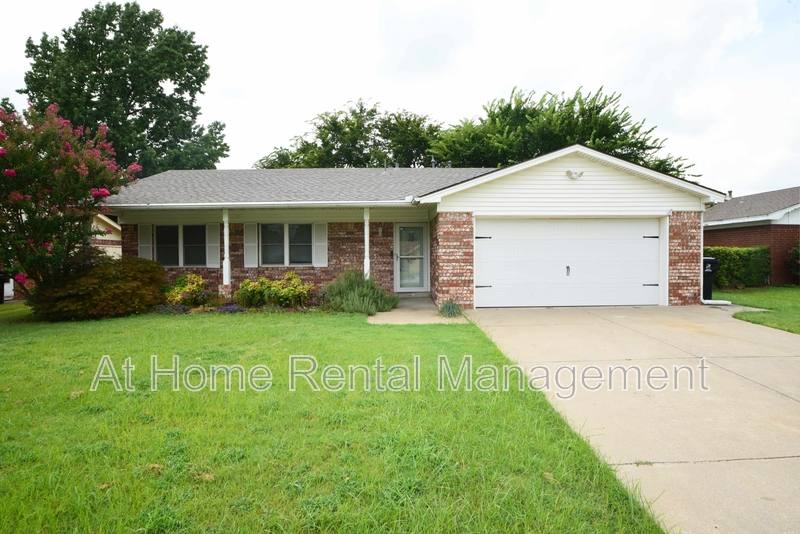 House for rent at 1608 S 1st Place, Broken Arrow, OK 74012