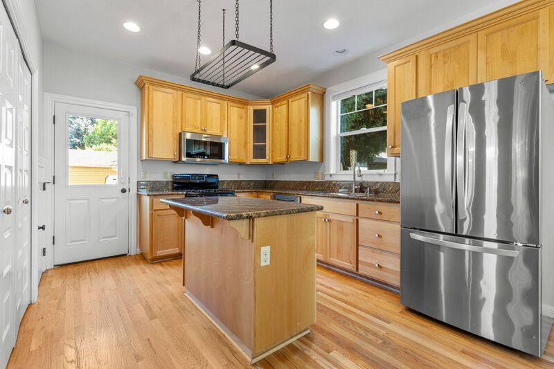 House for rent at 2529 SE 32nd Ave, Portland, OR 97202