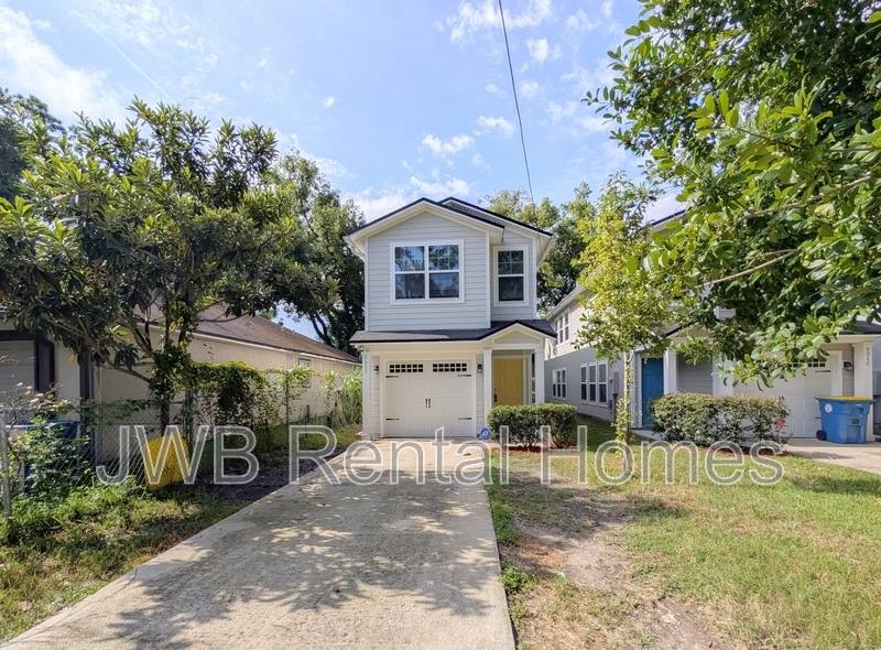 House for rent at 8950 Dandy Ave, Jacksonville, FL 32211