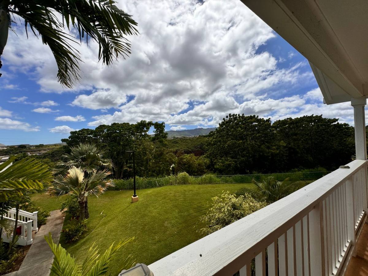 Townhouse for rent at 94-510 Lumiaina St, Waipahu, HI 96797