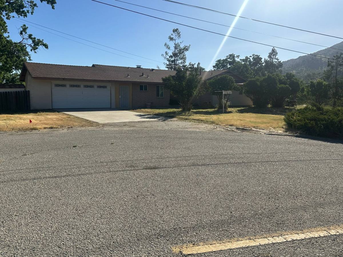 House for rent at 17620 Ascot Court, Tehachapi, CA 93561