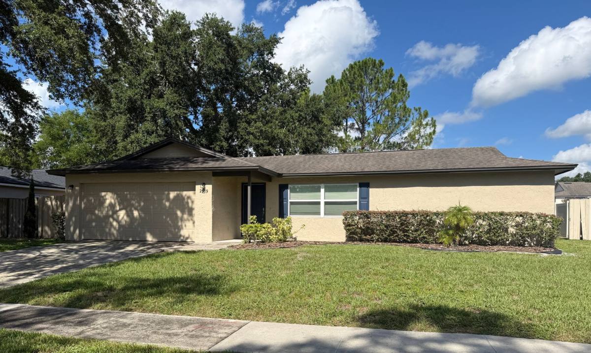 House for rent at 2919 Autumnwood Trail, Apopka, FL 32703