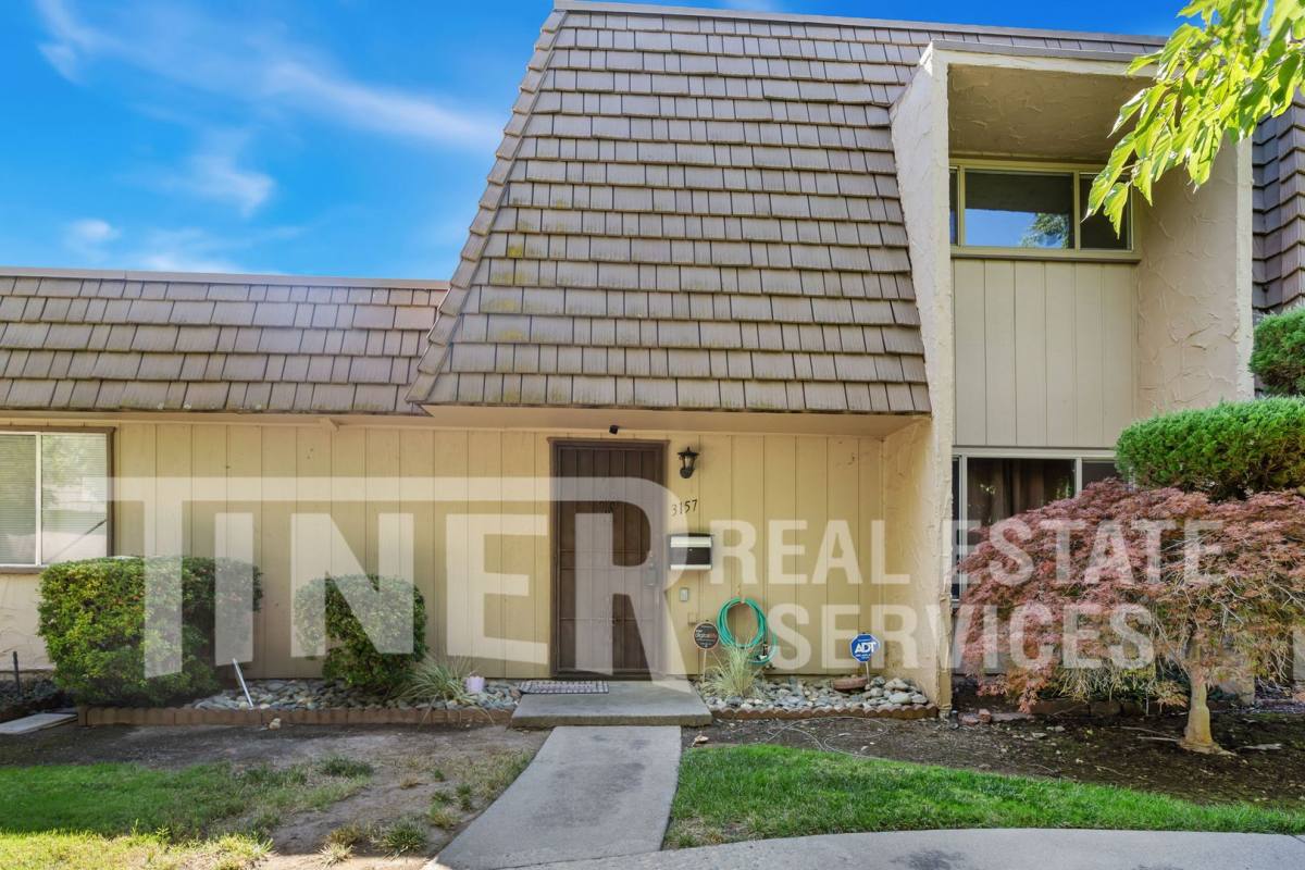 Townhouse for rent at 3157 Via Grande, Sacramento, CA 95825