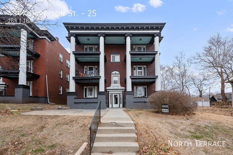 Apartment for rent at 4347 Harrison St #2S, Kansas City, MO 64110