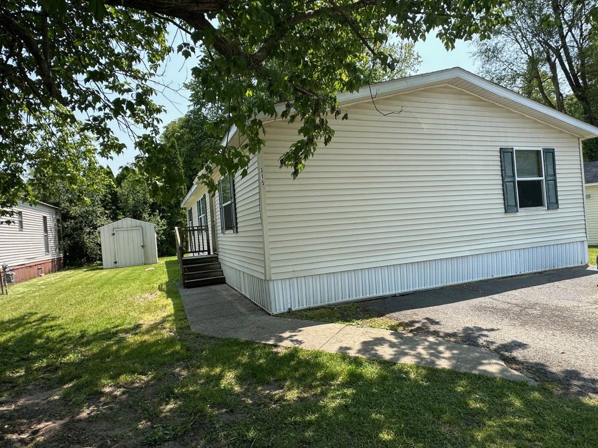 House for rent at 315 Sheryl A Lane, Battle Creek, MI 49037
