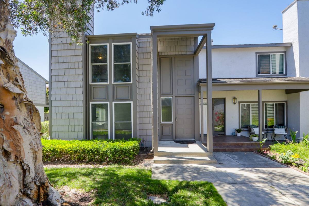 Townhouse for rent at 998 Cartier Lane, San Mateo, CA 94404