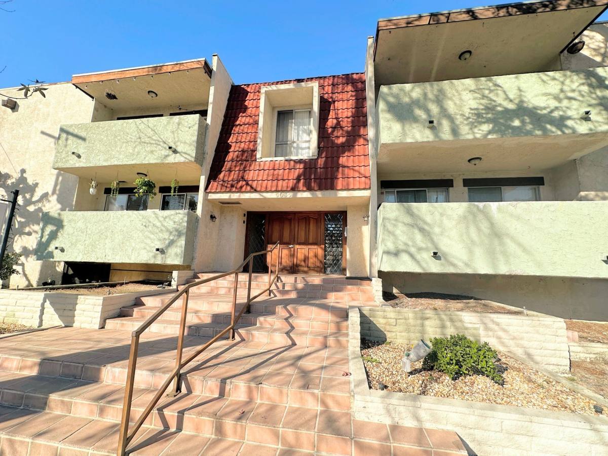 Apartment for rent at 5035 Coldwater Canyon Ave, Sherman Oaks, CA 91423