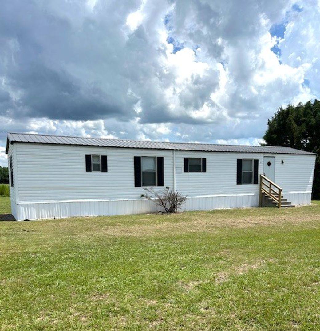 House for rent at 93 Proctorville Church Rd, Orrum, NC 28369