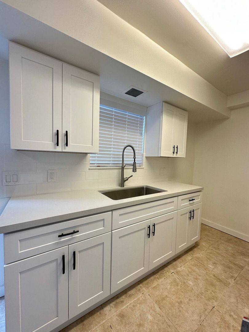 Townhouse for rent at 1963 W Greenleaf Ave #L, Anaheim, CA 92801