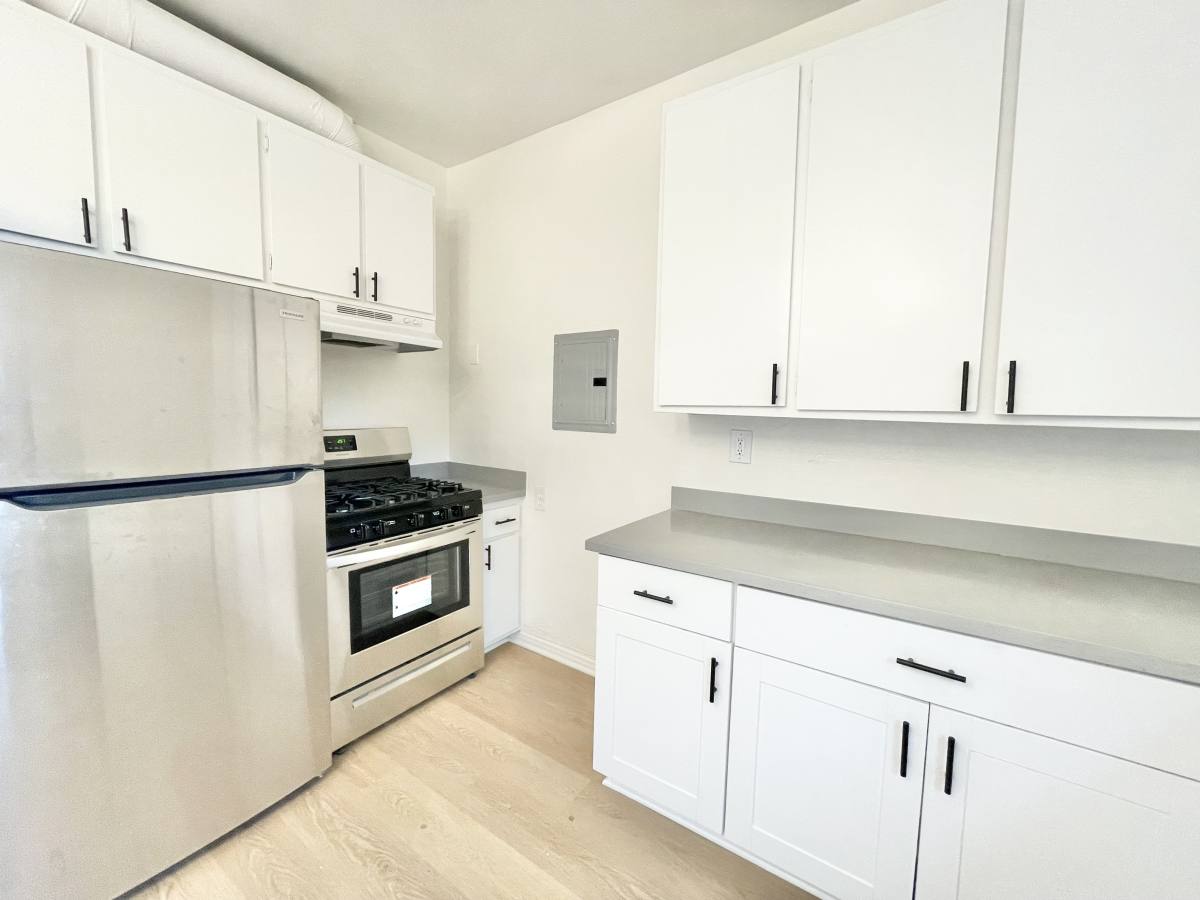 Townhouse for rent at 1965 Wilcox Ave #2, Los Angeles, CA 90068