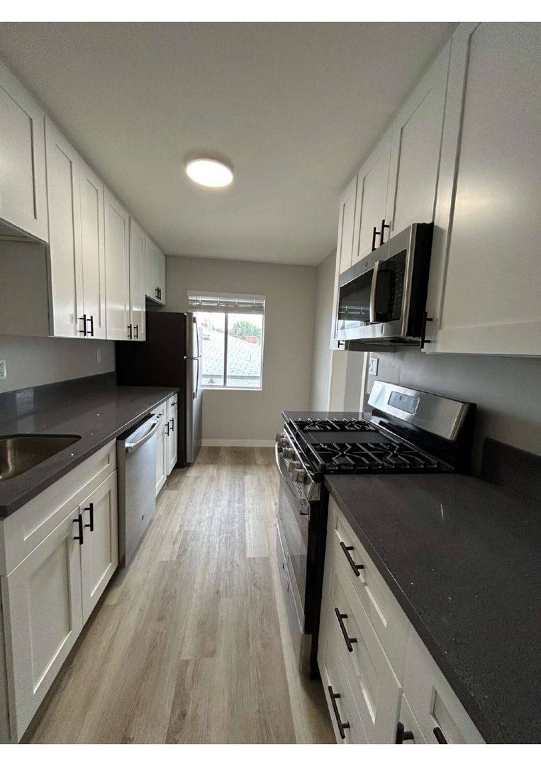 Apartment for rent at 3946-3950 Mississippi St, San Diego, CA 92104