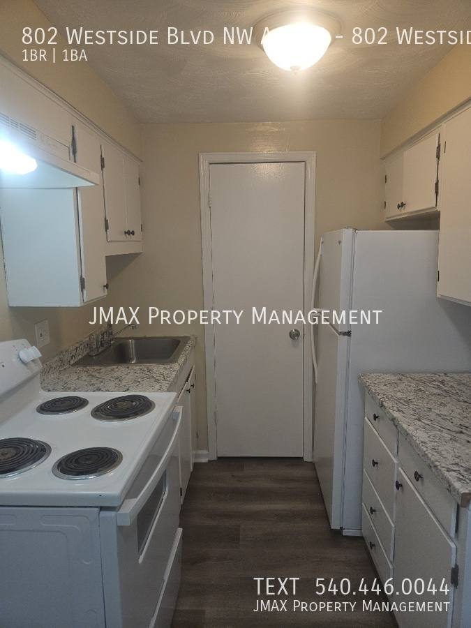 Apartment for rent at 802 Westside Blvd NW #12, Roanoke, VA 24017