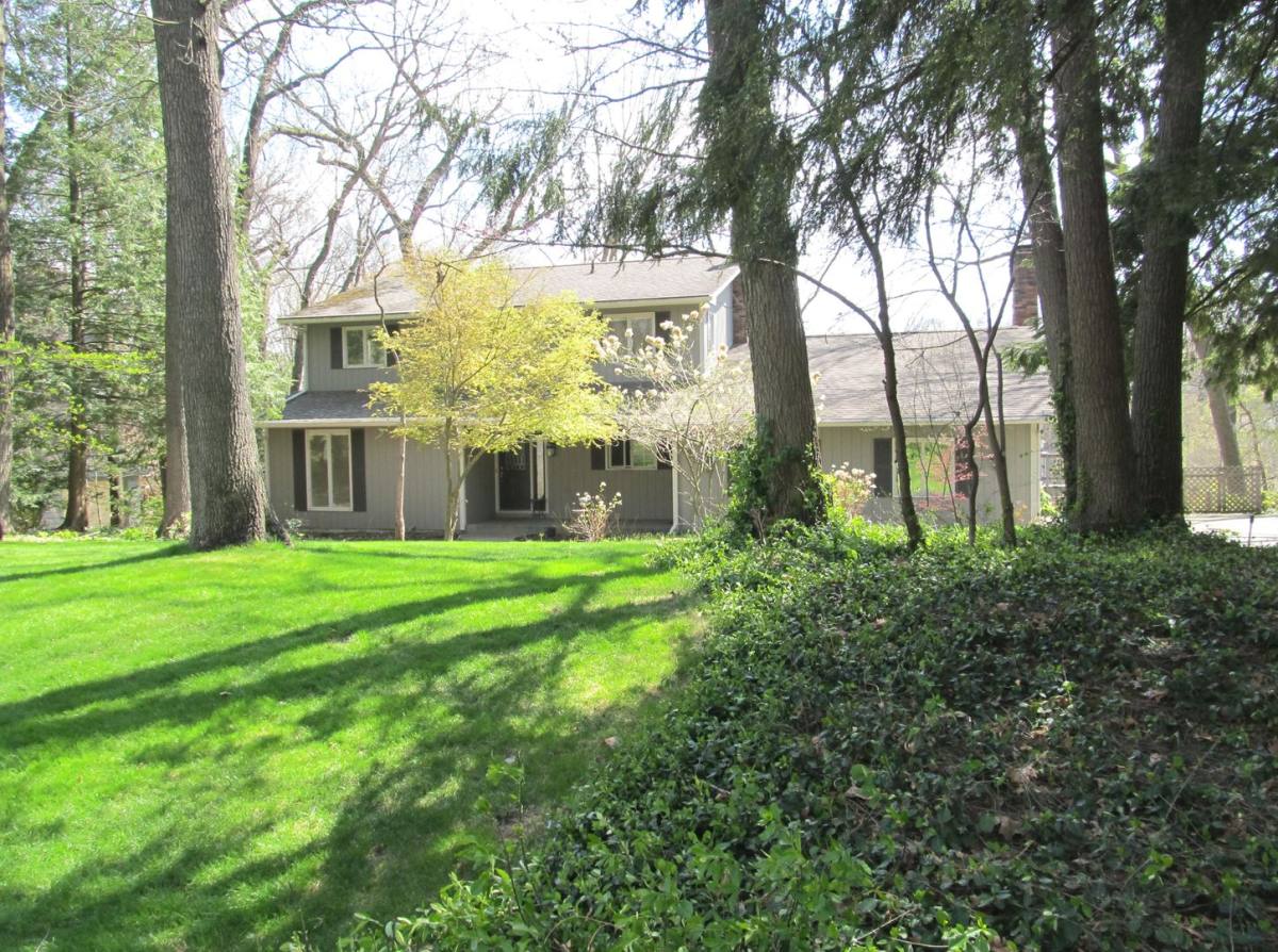 House for rent at 5251 Colony Woods Dr, Kalamazoo, MI 49009