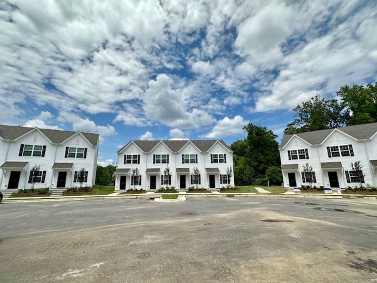 Townhouse for rent at 1901 Autumn Mist Dr, Winston Salem, NC 27103
