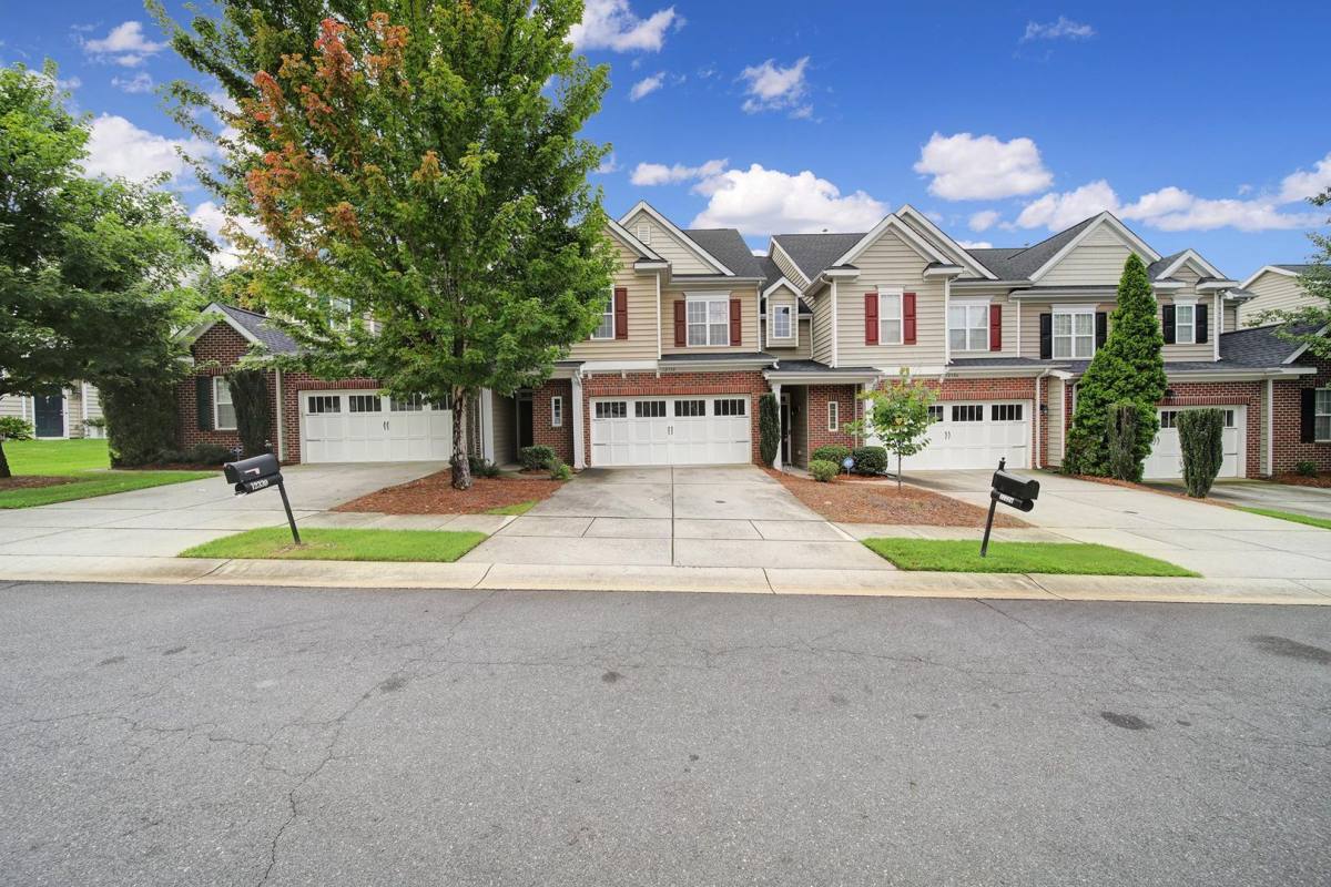 Townhouse for rent at 12330 Red Rust Lane, Charlotte, NC 28277