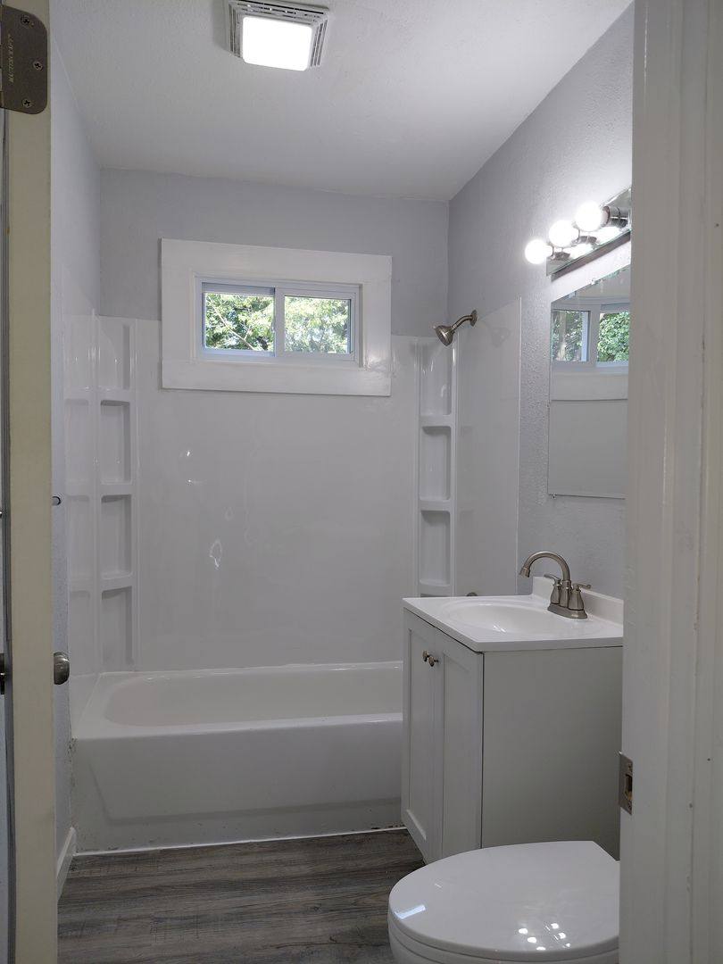 House for rent at 230 SE 34th St, Topeka, KS 66624