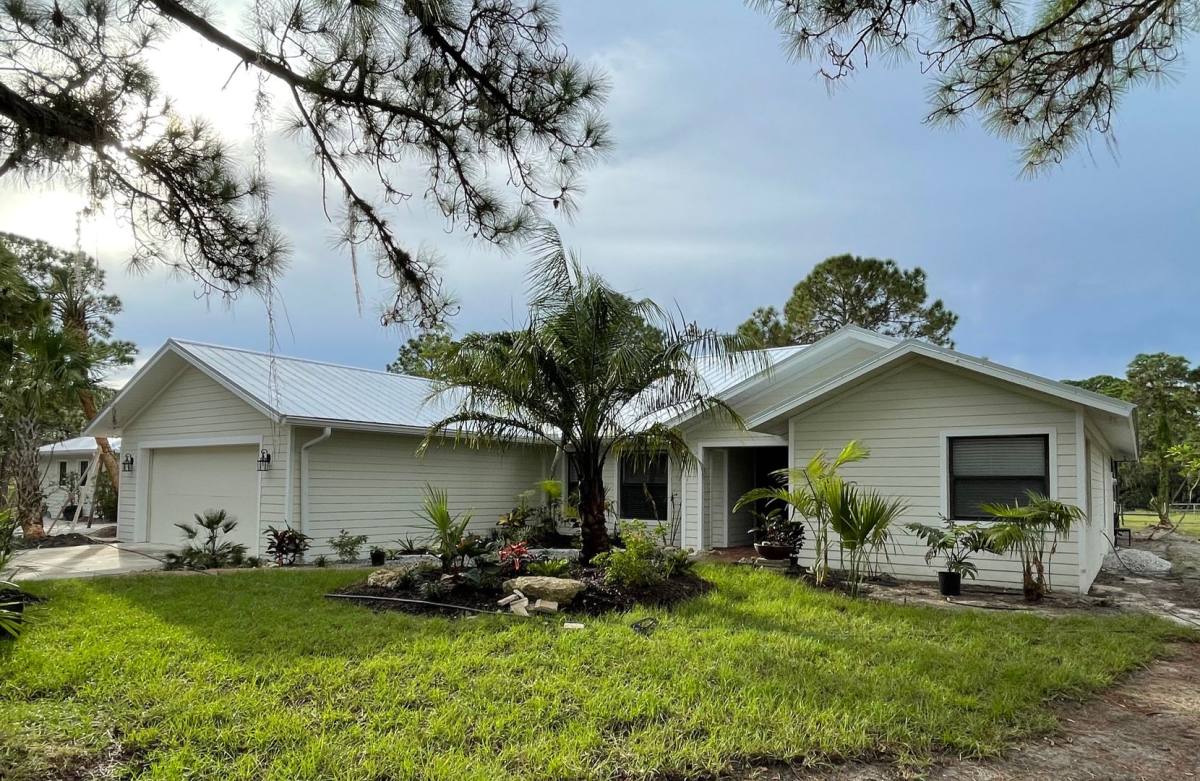 Apartment for rent at 242 Snyder Dr, Venice, FL 34292