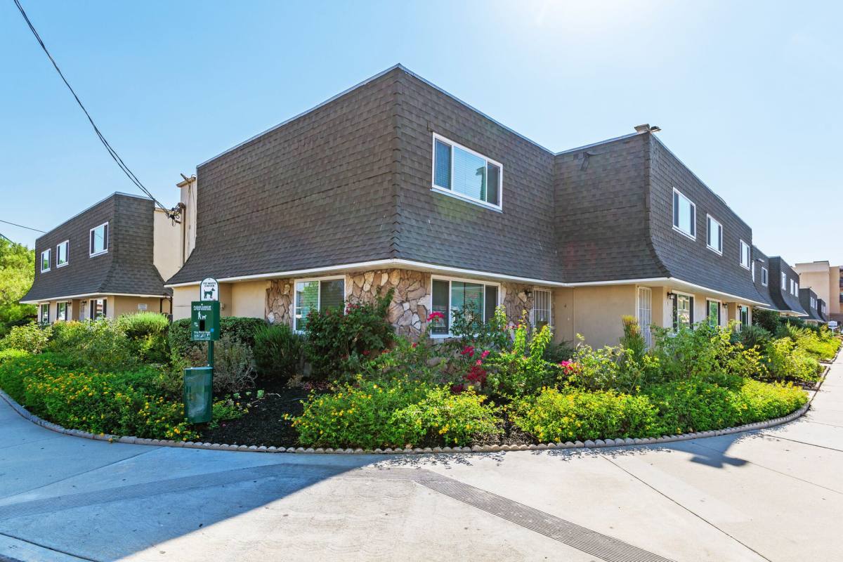 Townhouse for rent at 311-367 Linda Way, El Cajon, CA 92020